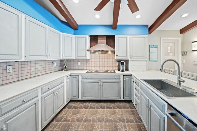 Building Photo - 4501 Briarcliff Ln