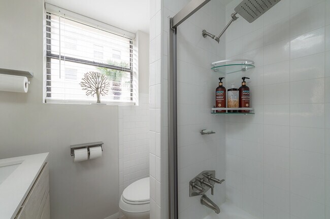 Foto del edificio - 6700 Sunset Way