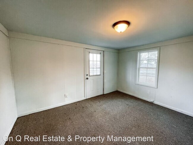 Foto del edificio - 3 br, 1 bath House - 205 E Matthews