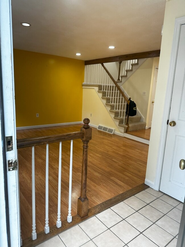 Building Photo - 148 Wellman Ave