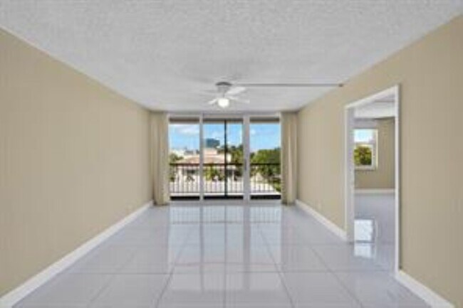 Foto del edificio - 4501 NE 21st Ave