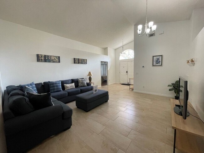 Building Photo - 5721 Rywood Dr