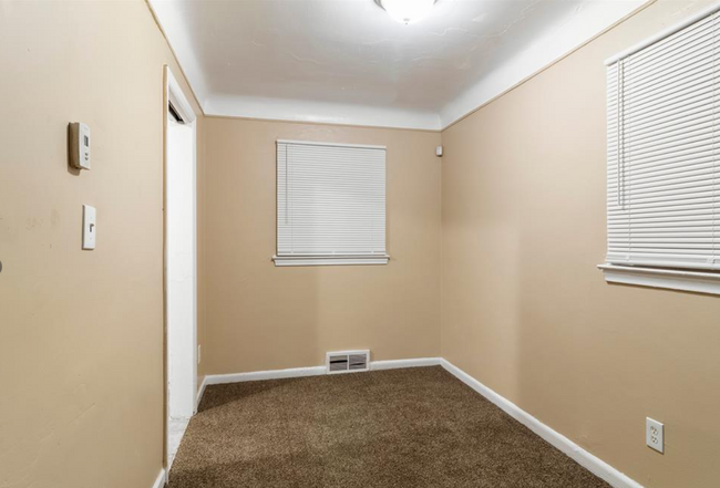 Foto del edificio - 15391 Appoline St