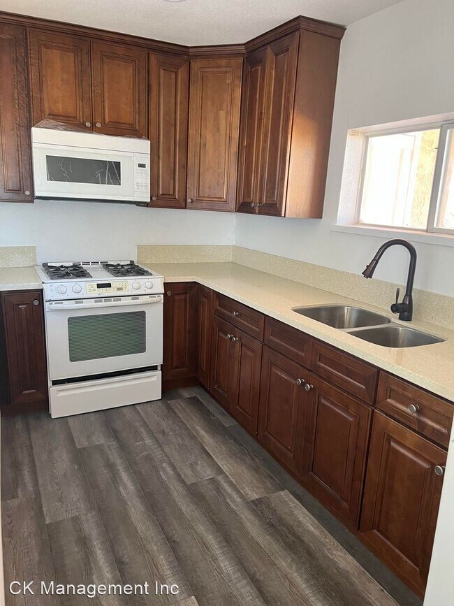 Foto del edificio - 1 br, 1 bath House - 56080 Sunnyslope Dr