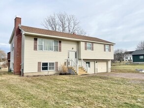 Building Photo - 1400 Hinesburg Rd