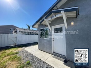 Building Photo - 1077 Greenfield Dr