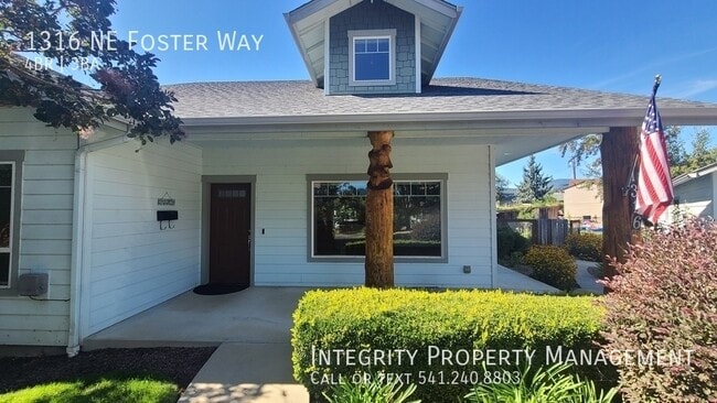 Building Photo - 1316 NE Foster Way