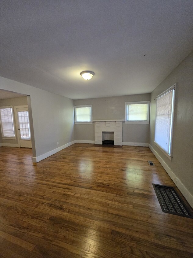 Foto principal - **Move In Special** 3 Bed House with Flex ...