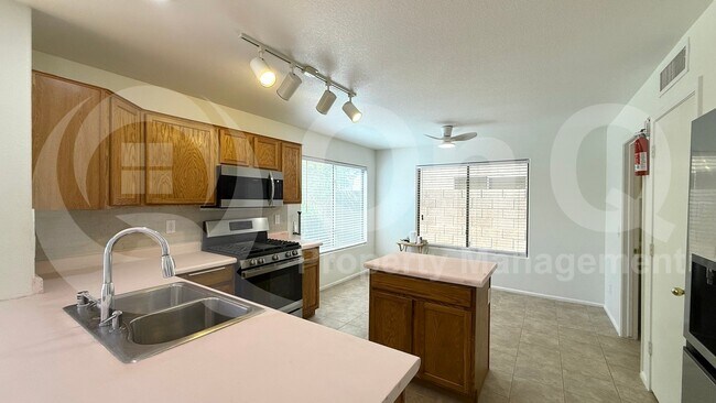 Photo - 12609 W Colter St House