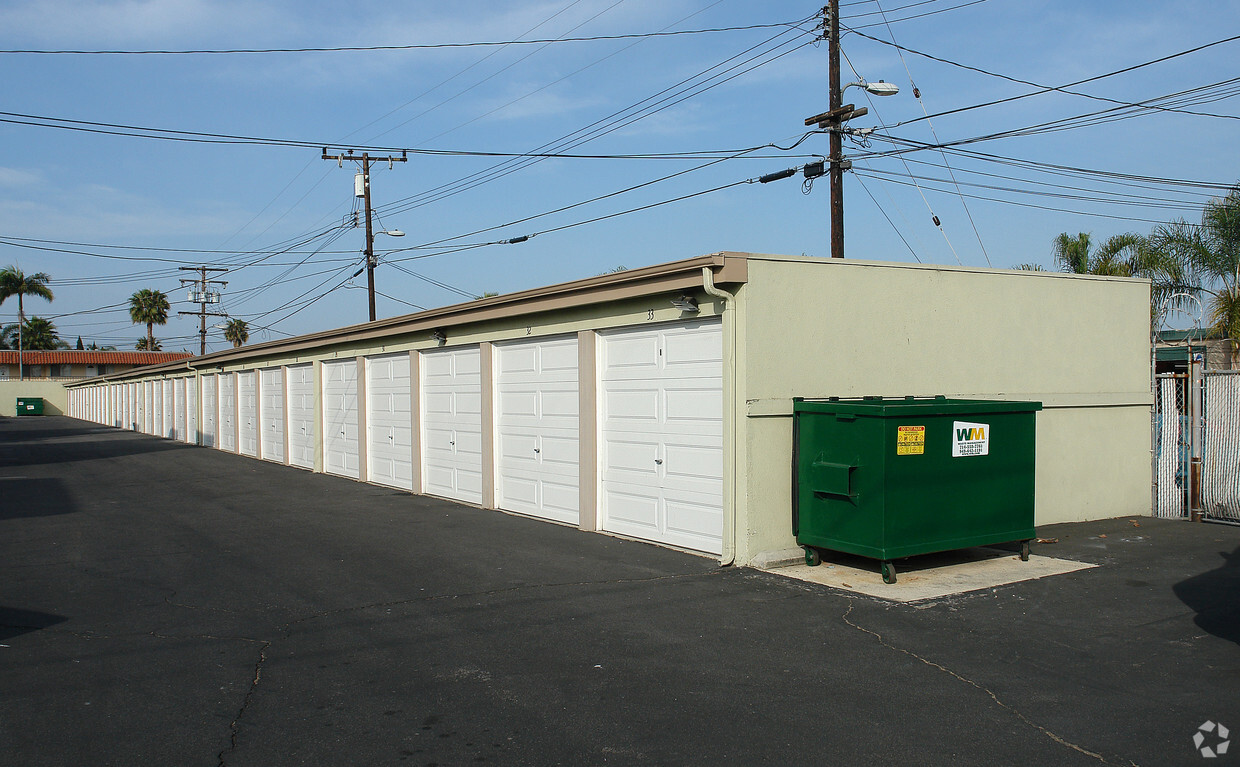 Building Photo - 2137 Elden Ave