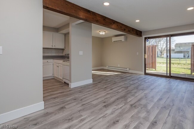 Building Photo - 6305 Forest Park Dr