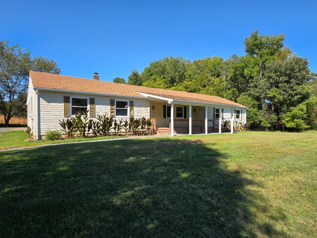 Foto del edificio - 235 Bryce Rd