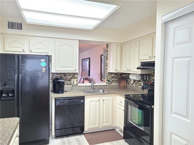 Building Photo - 6650 S Oriole Blvd