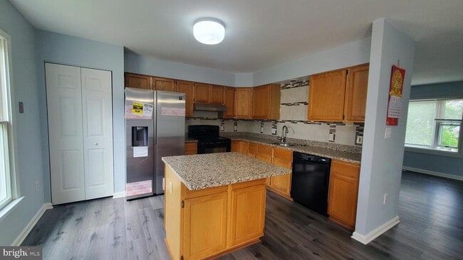 Foto del edificio - 6539 Huntshire Dr