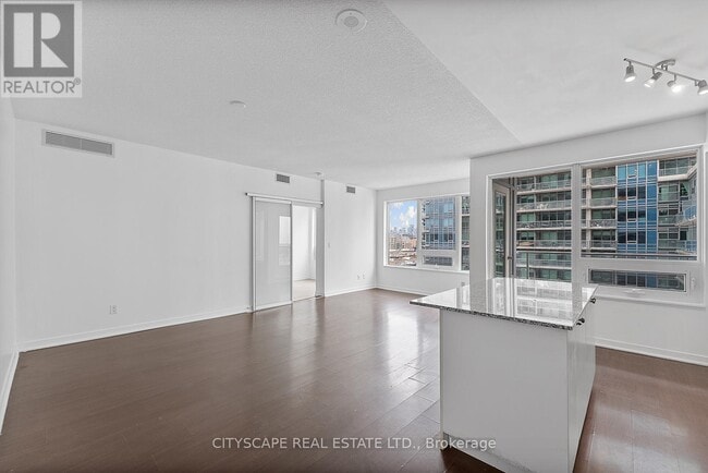 Building Photo - 59 E Liberty St