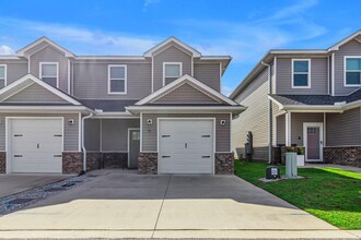 Building Photo - 6 Praiseworthy Dr