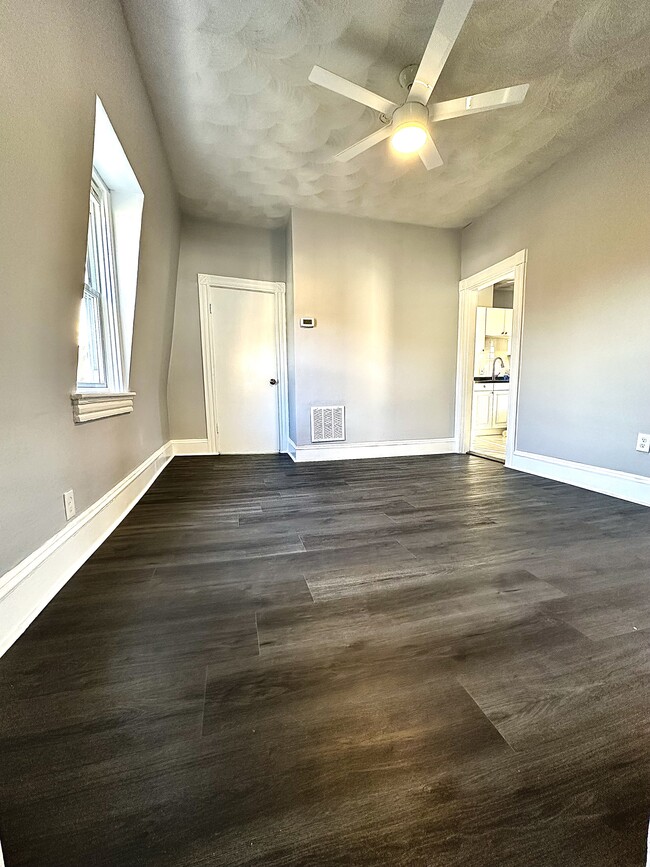 Foto del edificio - 188-2 Fruit Hill Ave