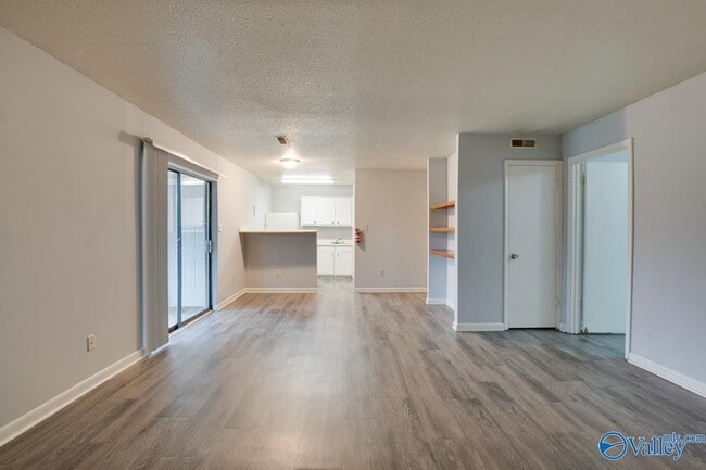 Foto del edificio - 4906 Cotton Row NW