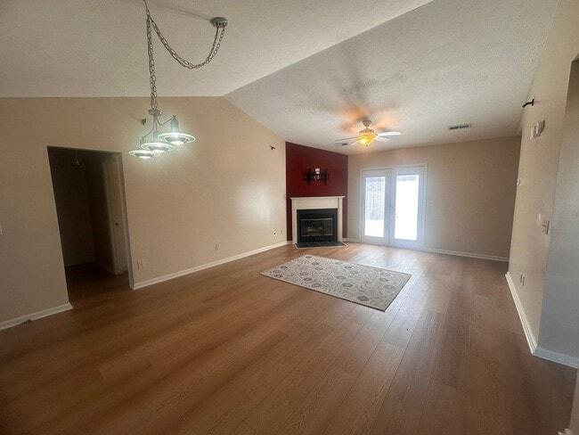 Building Photo - Three Bedroom Home -- Masonboro Loop