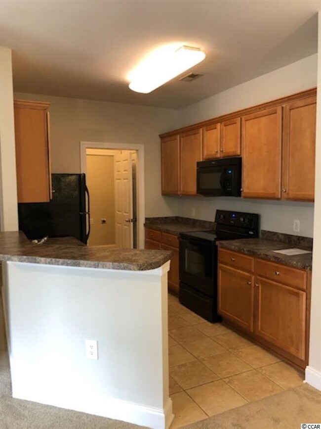 Building Photo - 2053 Silvercrest Dr