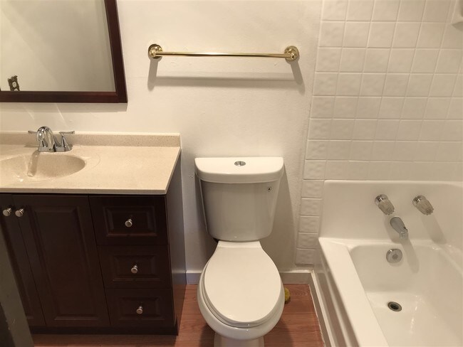 Foto del edificio - 924 E Greenbrae Dr