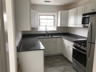 Foto principal - 340 Simpson Pl