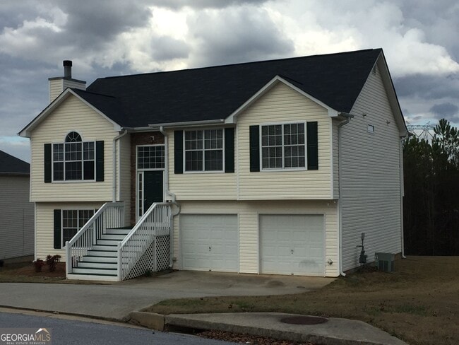 Building Photo - 10600 Redbud Ln