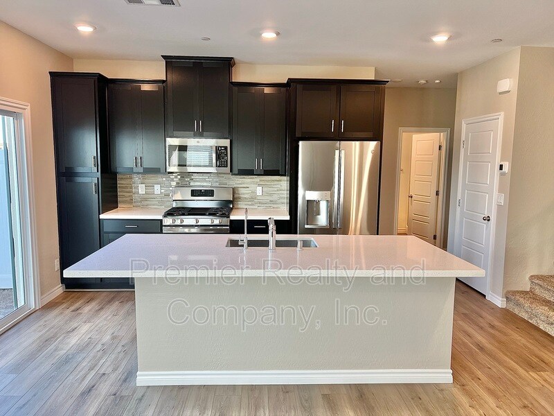 206 Callen Falls Ave Unit 1511, Henderson, NV 89011 Condo for Rent