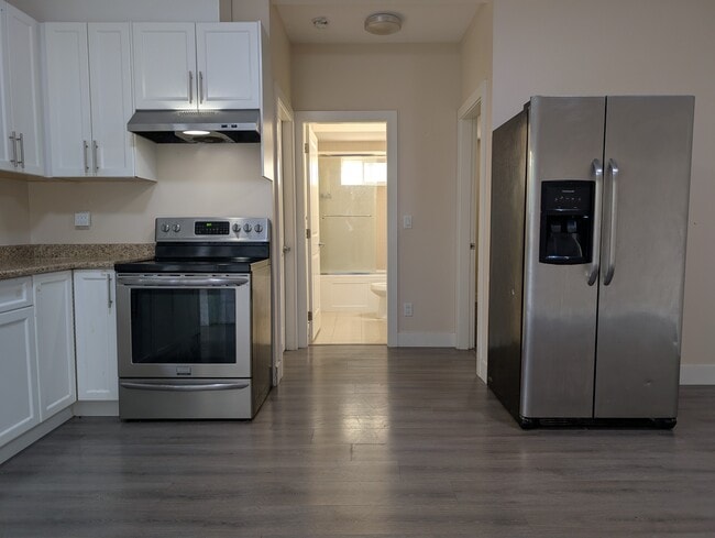 Building Photo - 7546 Wren St