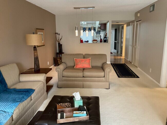 Building Photo - 10173 Mangrove Dr