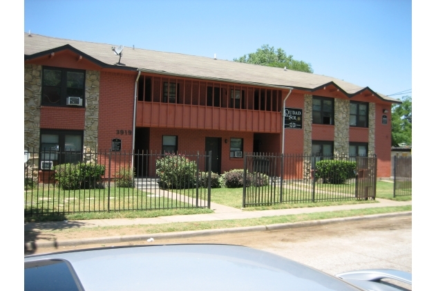 Building Photo - Addysen Grace Apartments