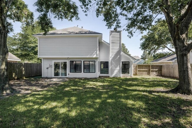 Building Photo - 2519 Silver Cypress Dr