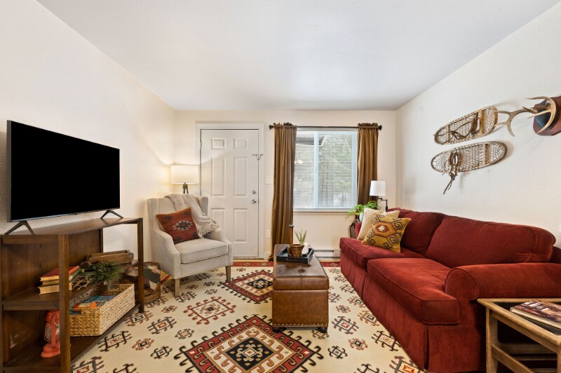 Foto principal - 661 8th Ave E N