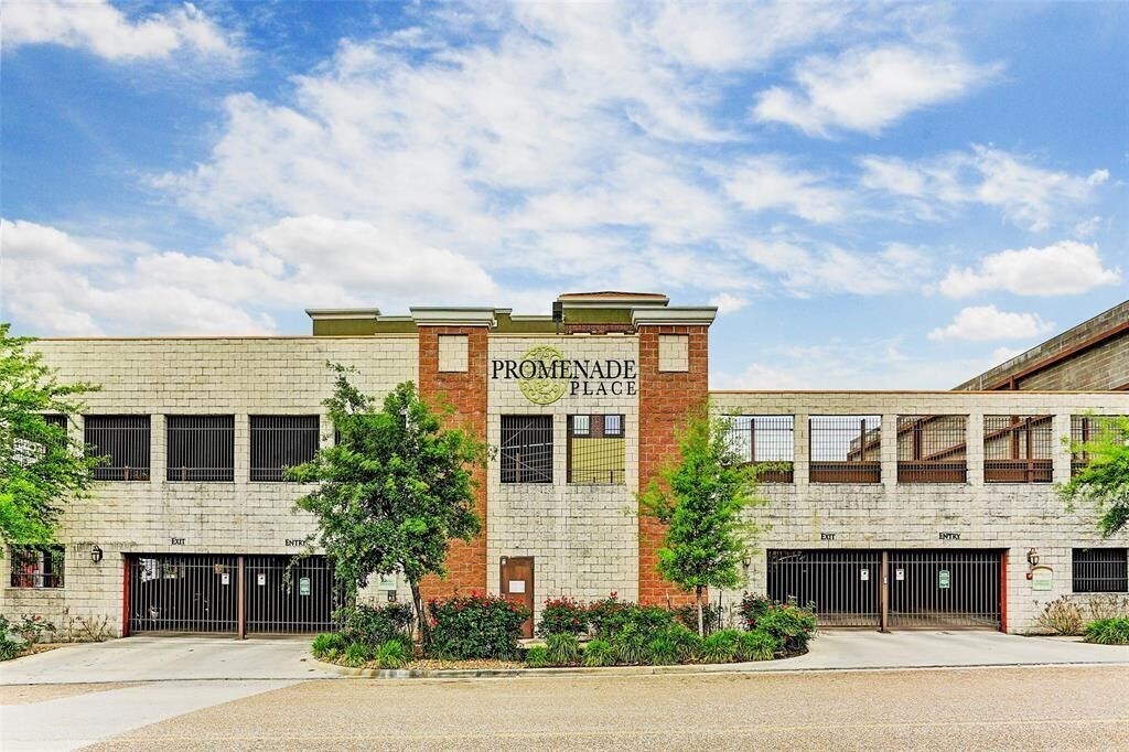 Foto principal - 2323 Polk St