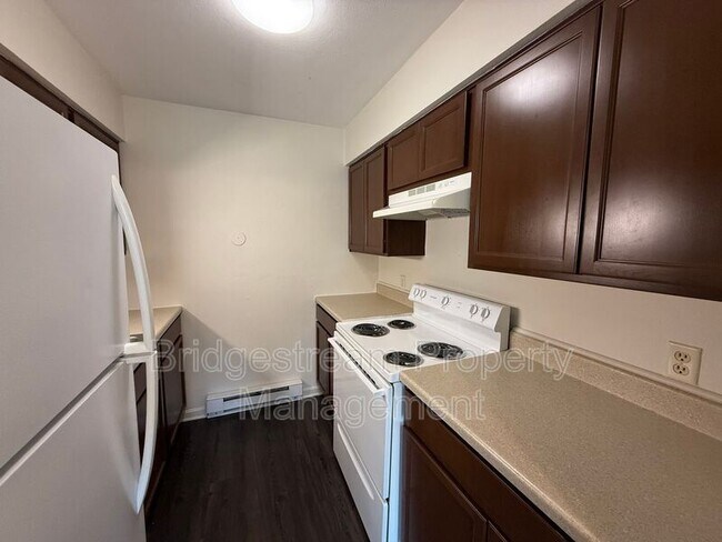 Foto del edificio - 1299 Sanlor Ave