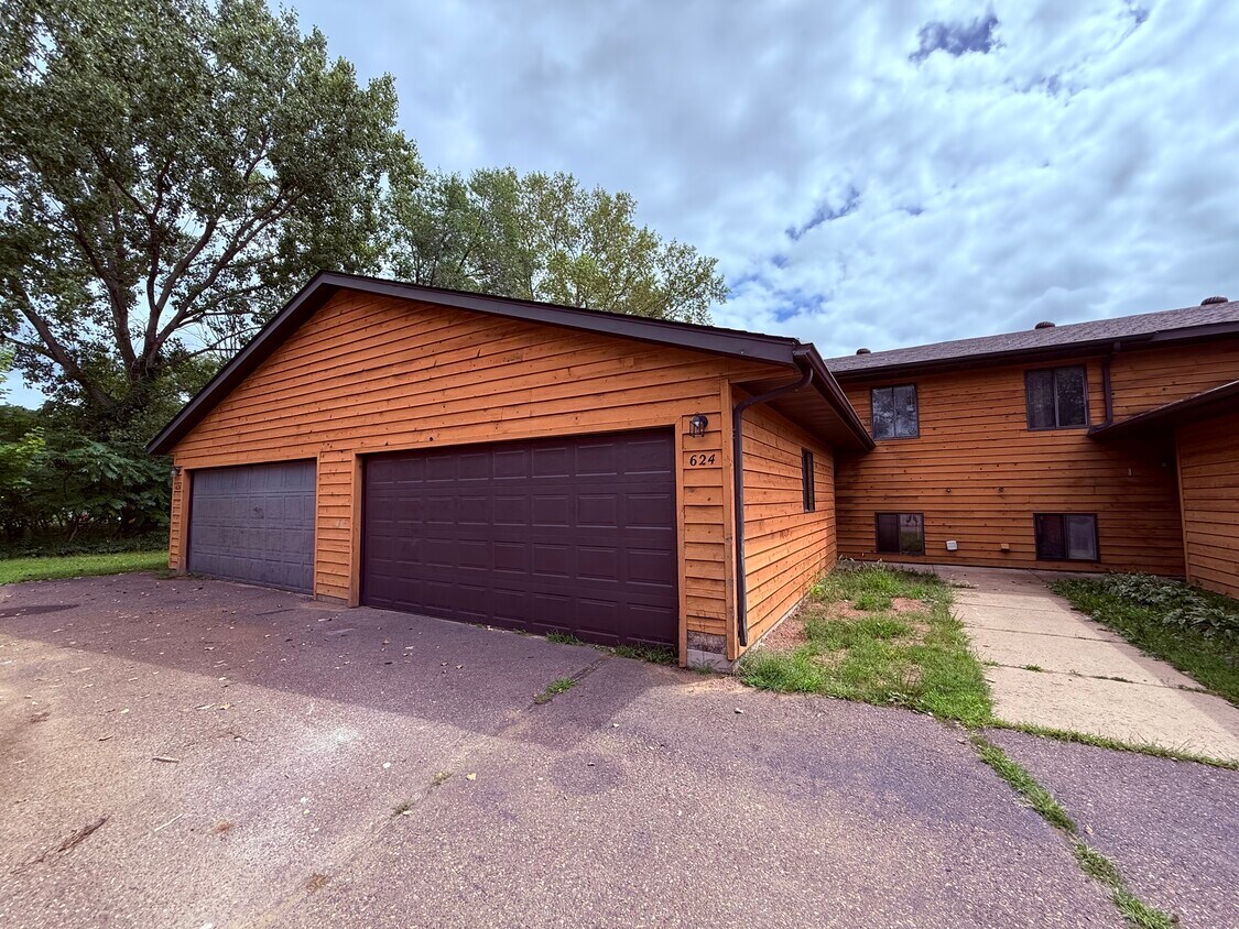 Foto principal - 624 Saxonwood Rd