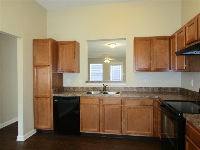Foto del edificio - 6303 Cradle River Dr