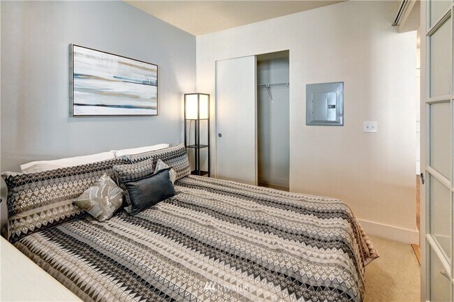 Foto del edificio - 5650 NW 24th AVE #414