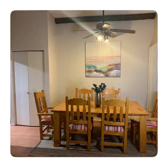 Foto del edificio - 2447 E 7th St