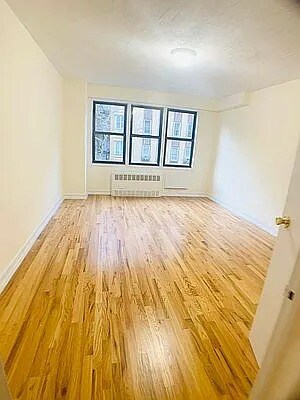 Foto del edificio - 179 Bennett Ave