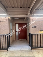 Building Photo - 2601 W Broadway Blvd