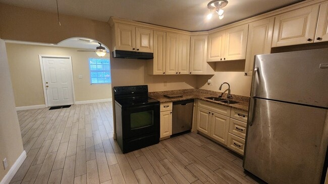 Building Photo - 4538 Empire Way