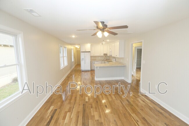 Photo - 11 Pack St House