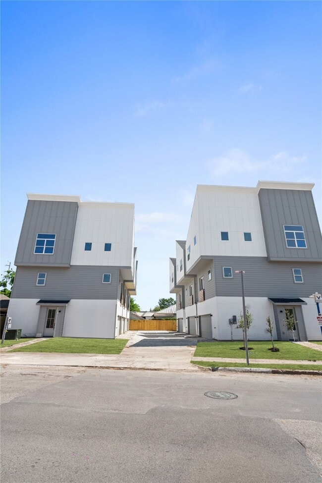Building Photo - 113 Milby St