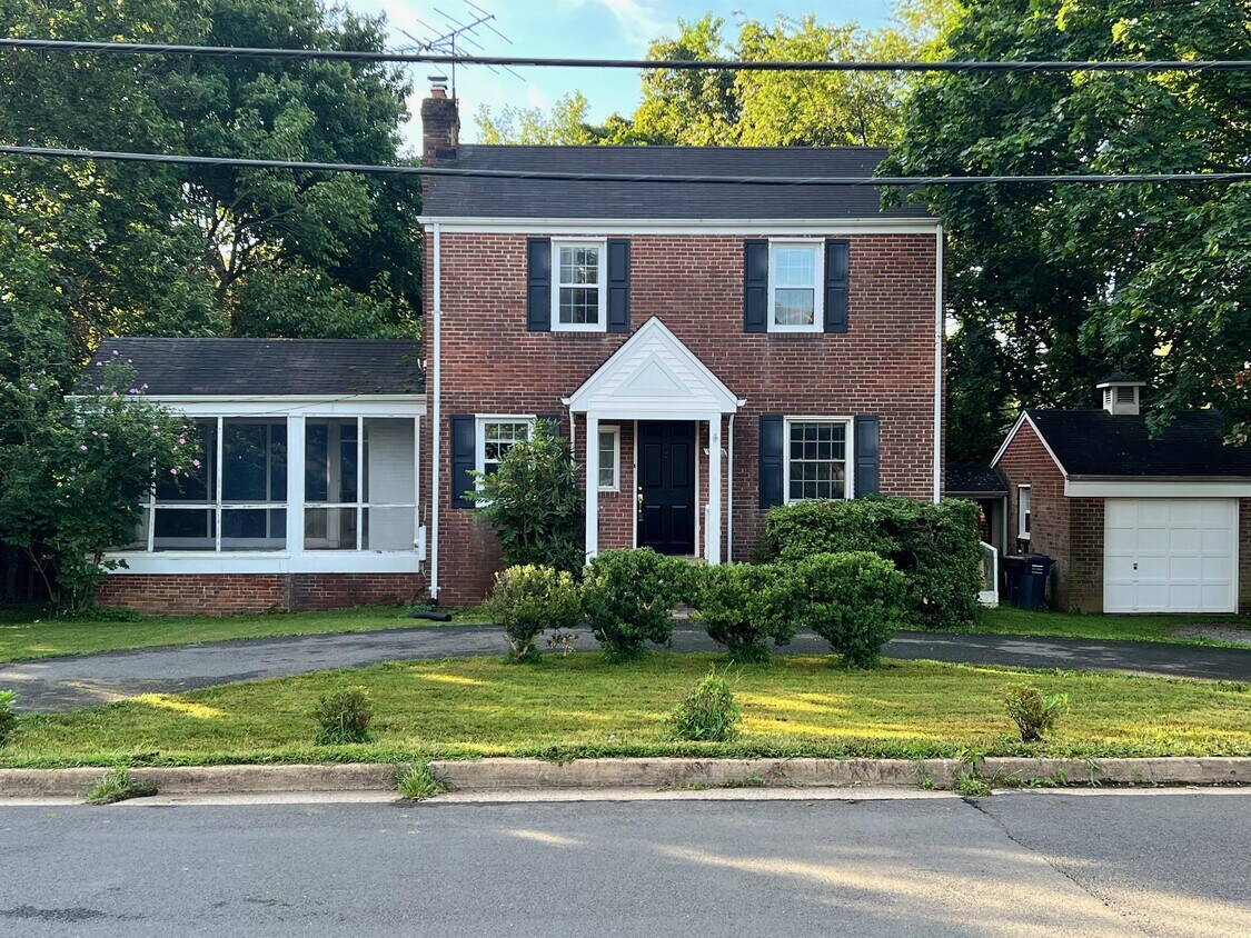 107 S Oak St, Falls Church, VA 22046 House Rental in Falls Church, VA