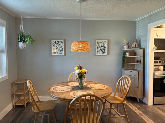 Foto del edificio - 511 Robin Dr