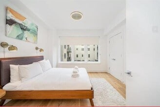 Building Photo - 1101 Grand St