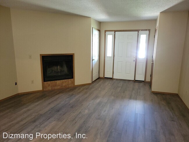 Building Photo - 2 br, 2 bath House - 3750 W. Sylvania