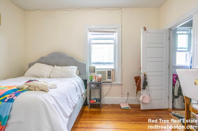 Building Photo - 35 Harbor View St