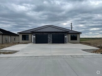 Building Photo - 358 SE 95th Rd